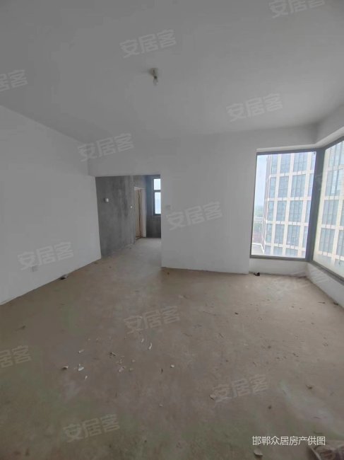 急售!鑫域国际毛坯4居室中间层邻安居东城枫丹白露