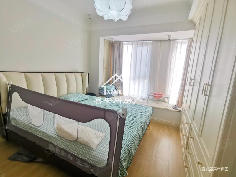 广八路地铁口银海雅苑自住精装四居室拎包入住随时看房