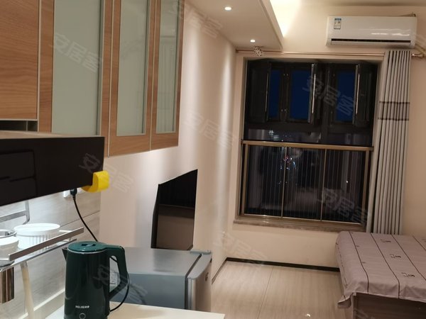 衡水桃城怡然城恒大绿洲南环,恒大绿洲,精装修电梯一居室,拎包入住。年租包物业可短租出租房源真实图片