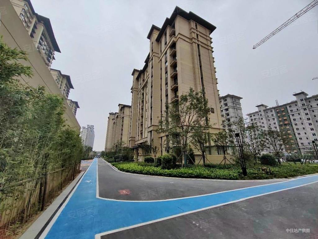 捡漏新上房源东城俪景正规3居室小区环境好低总价