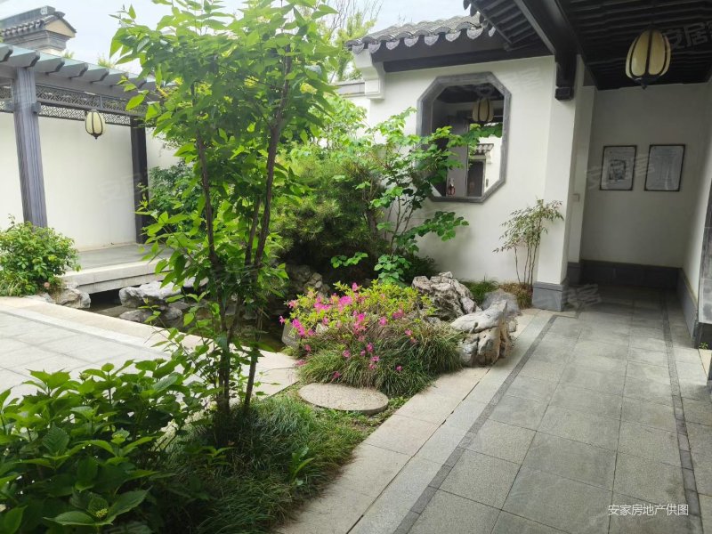 威海70年产权 合院90平带90花园,多套户型190万带车位