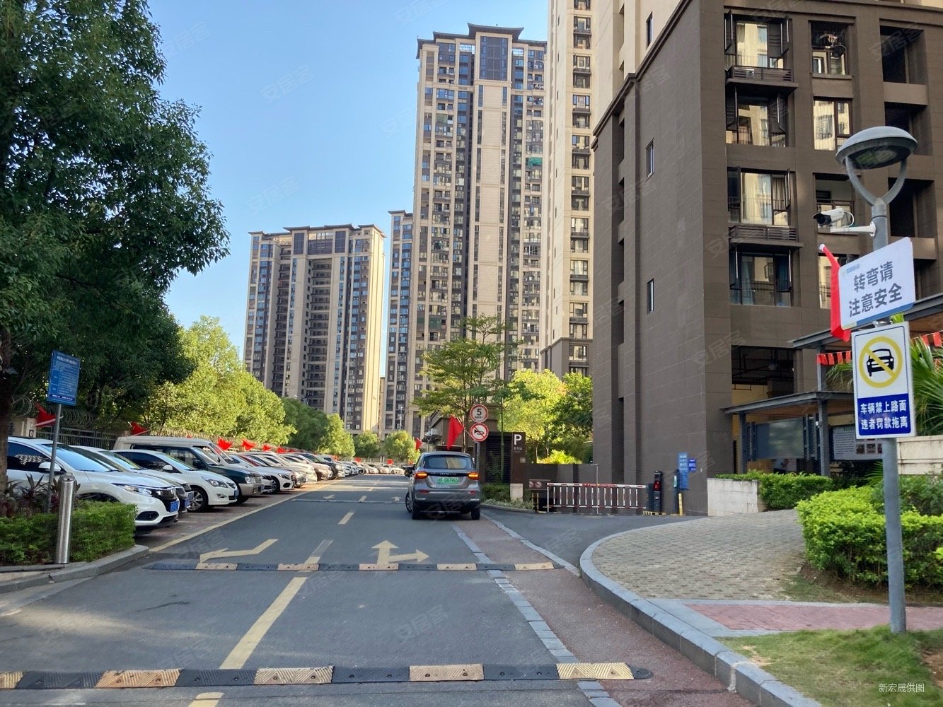 中航紫金云熙4室2厅2卫99.09㎡西北130万