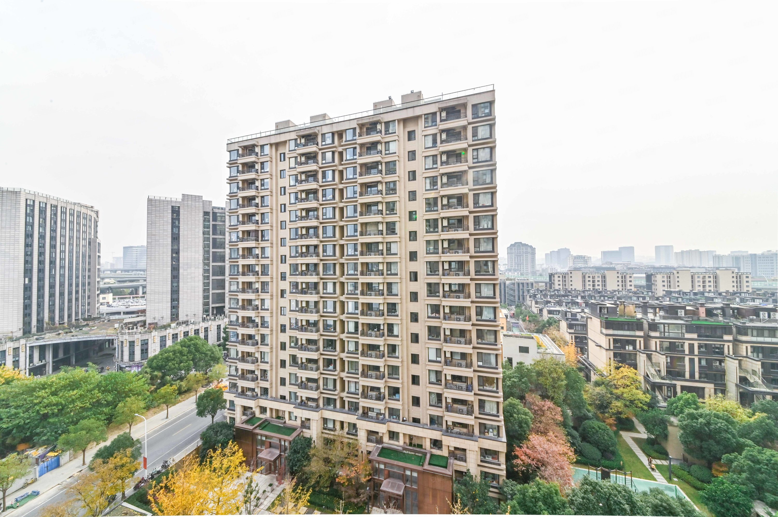 低总价三房|全系精装,楼层好|置换, ,静安府(东