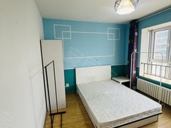 双山军苑合租，带大飘窗，家电齐全，可以押一付一，随时看