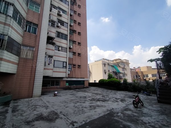 广州广州周边佛山银海花园地铁口电梯楼  银海花园 一房一厅 独立厨卫