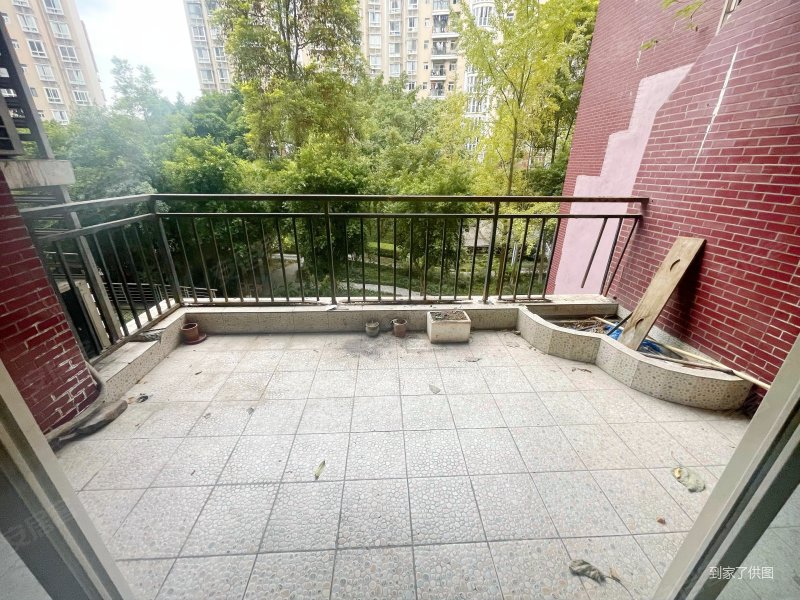 双卫 出门轻轨,美堤雅城(b区)二手房,85万,3室2厅,2卫,120平米-重庆