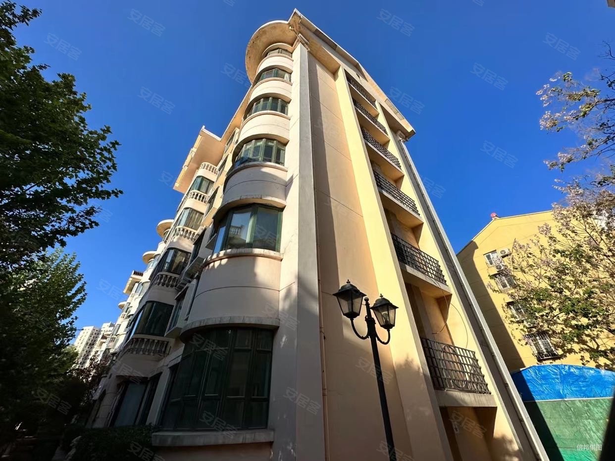 嘉林花园3室2厅2卫113357平方米