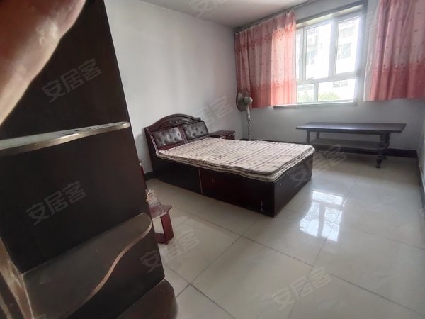 警苑小区三室一厅,明升国际广场白宫菜市场嘉和园小区附近