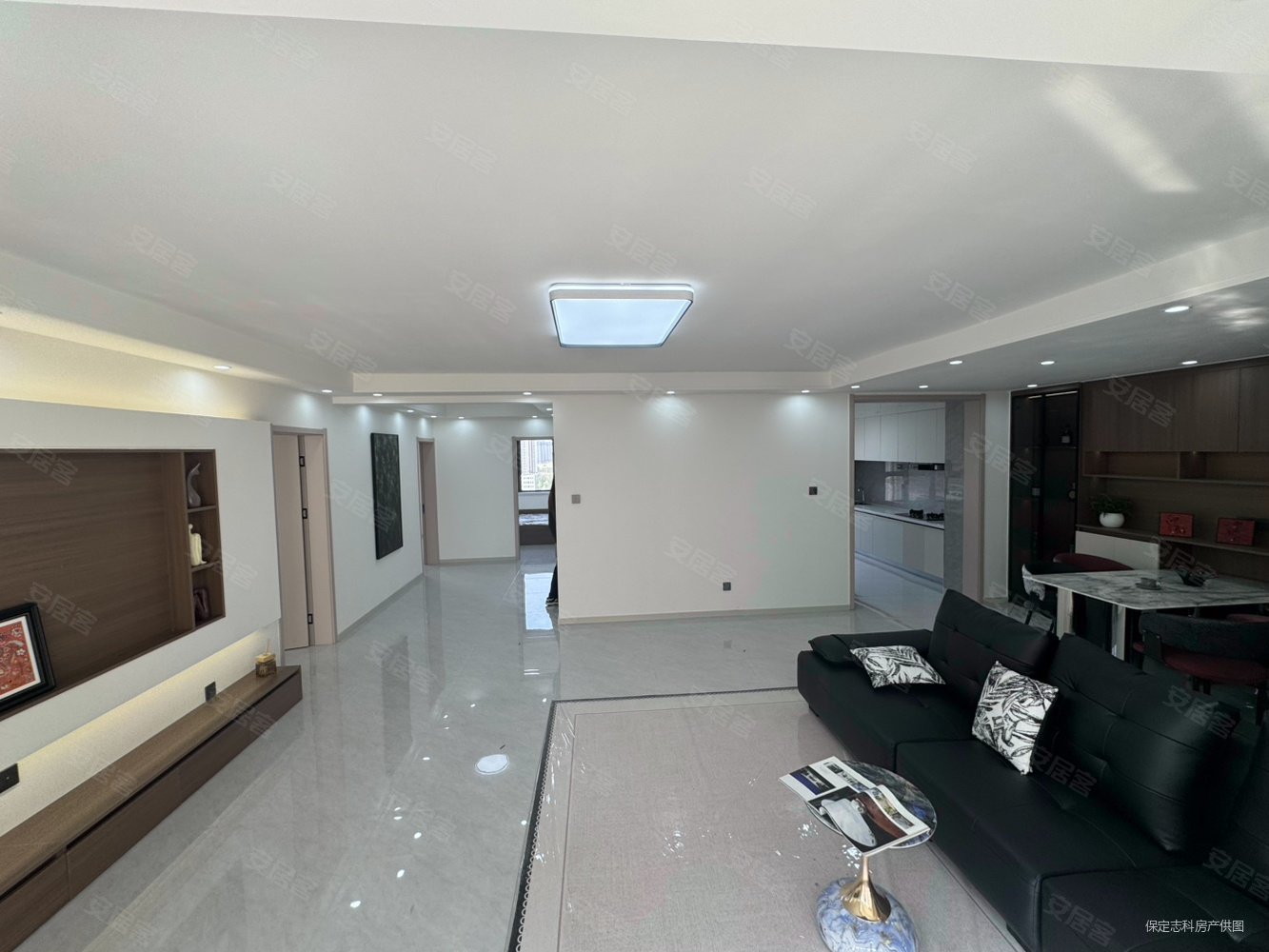 维多利亚夏郡4室2厅2卫162㎡南北115.8万