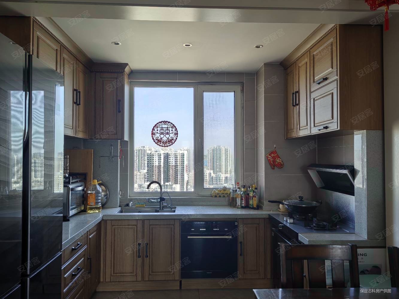 帝景欧洲3室2厅1卫138㎡南北96万