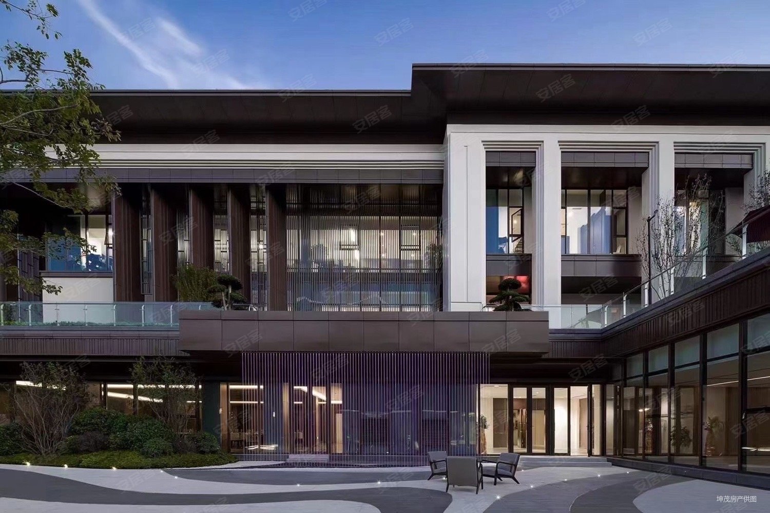 荣盛锦绣天悦4室2厅2卫127㎡南北135万