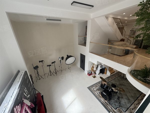 洋一带花园!双层地下室!实得400多出租房源真实图片