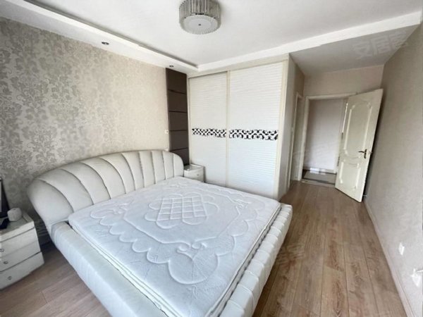 济南历下浆水泉路名士豪庭1区住进这样的房子是什么感受  直接上实拍