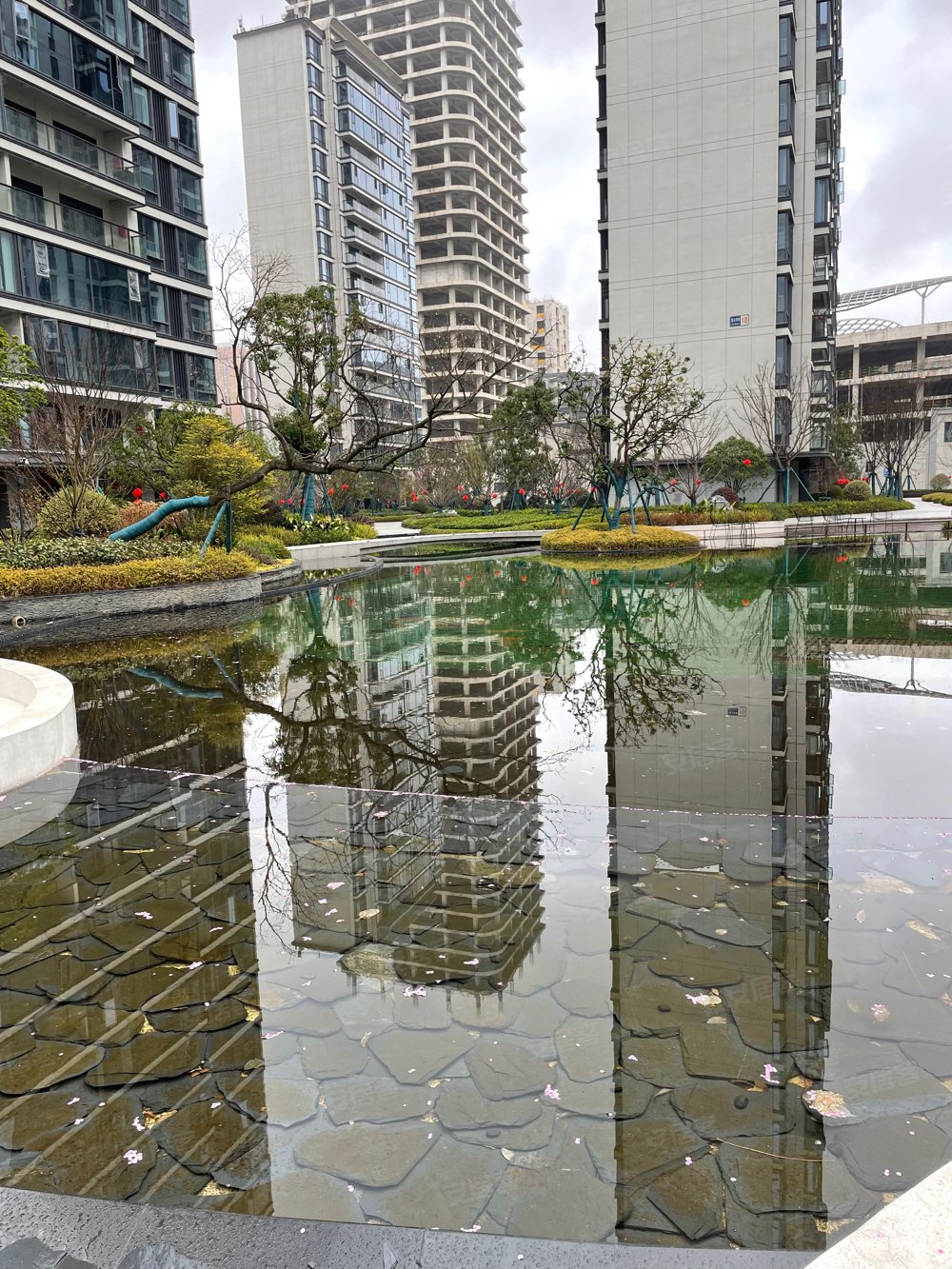 位置,宝龙一城二手房,798万,4室2厅,2卫,179平米-宁波安居客