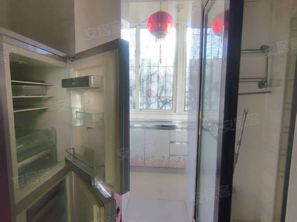 包头青山九星电子大厦邻圃道街坊邻圃道  锦林花园  2楼  家具家电齐全  二楼出租房源真实图片