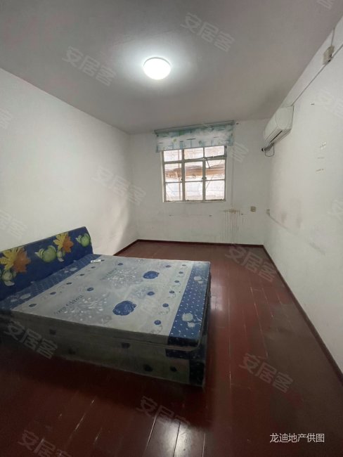 河滨小区中间楼层,中间位置,价格可大谈,看房有钥匙