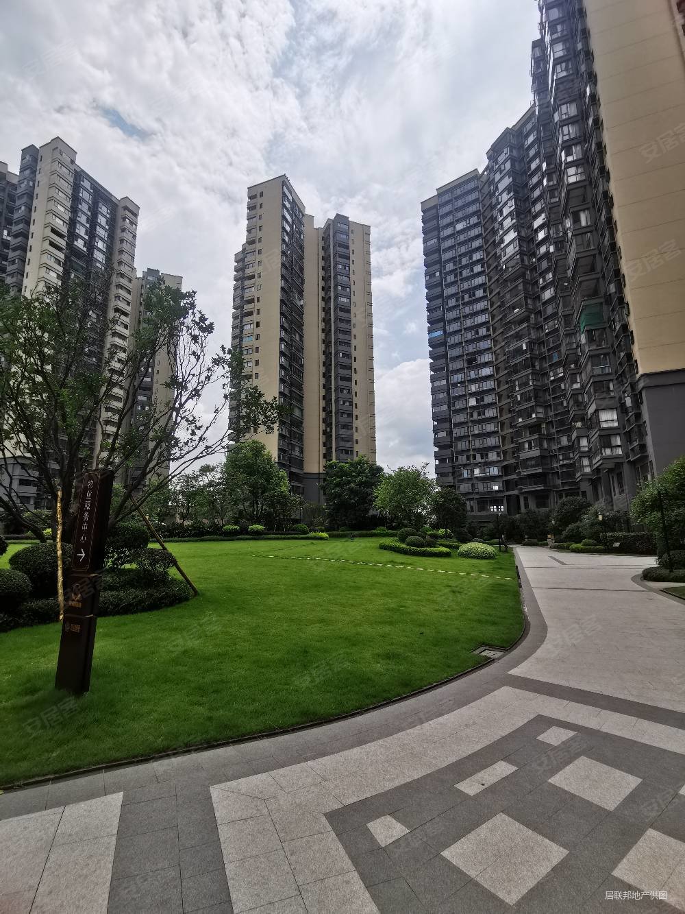 柳州房产网>柳州二手房>柳南二手房>柳工二手房>荣和公园里>