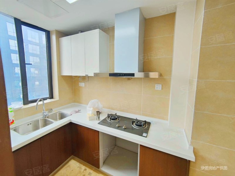 世界之窗 小区新 旺德府 南北通透 带双卫 价格可谈