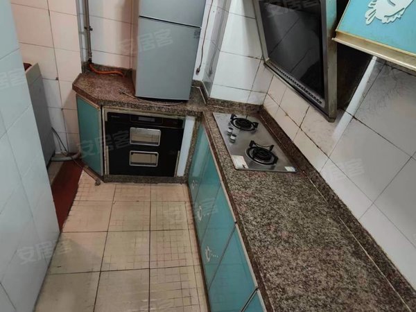 深圳布吉丹竹头宝岭花园南区3号线直达罗湖福田老街,周边生活商圈便利