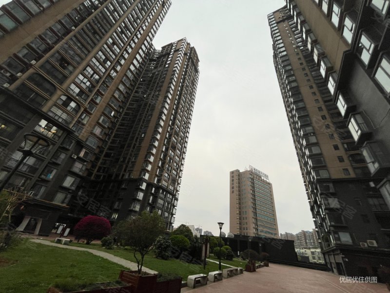 贵阳房产网>贵阳二手房>乌当二手房>新添寨二手房>泉城首府>800_600