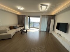 南昌西湖云飞路地铁口 天虹万达旁 精装三房 全新未入住 随时看房 拎包入住出租房源真实图片