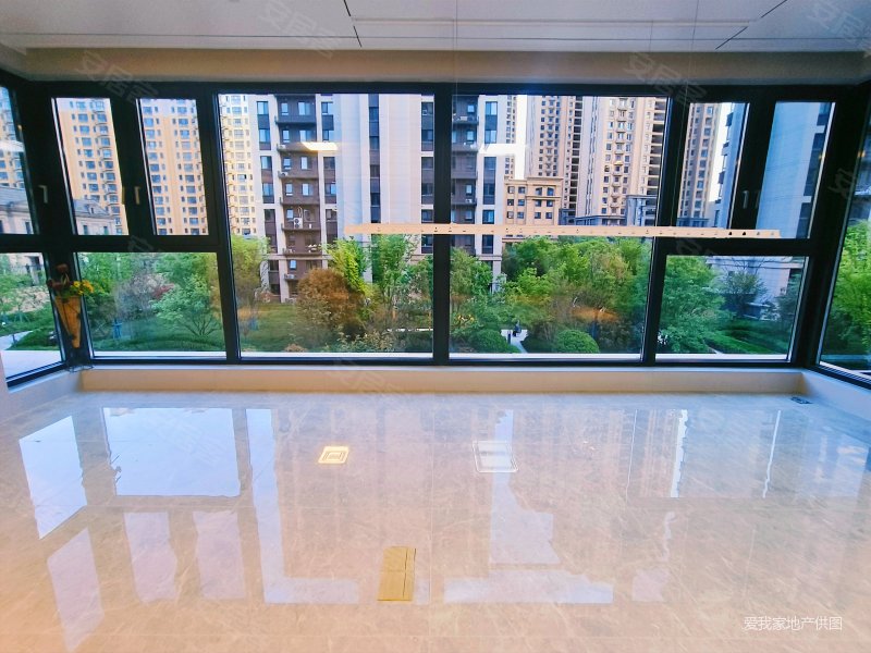 浐灞后海旁 万科澜岸 满三满二 精装修 小高层