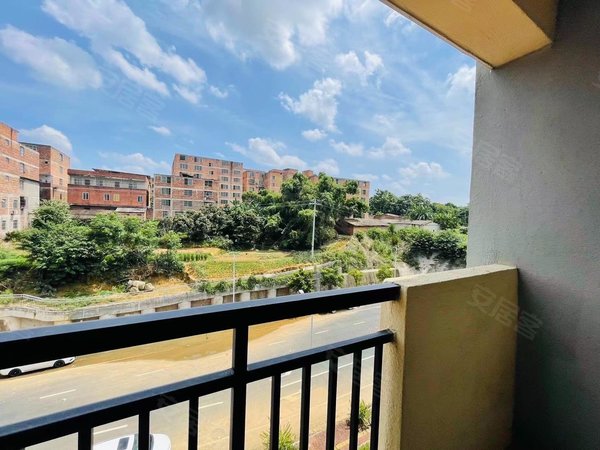 南宁江南沙井大道富乐新城(1期)去哪里找两张才几百块的房子出租房源