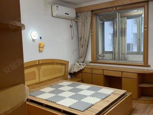 绍兴越城市区环内稽山公寓稽山公寓3楼,两室,双阳台,优惠出租,停车