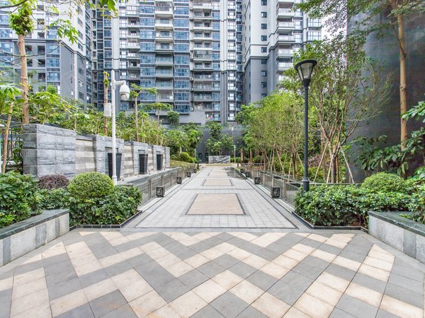 深圳光明光明新地中央新地中央花园,楼下就地铁,精装三房,家私家电