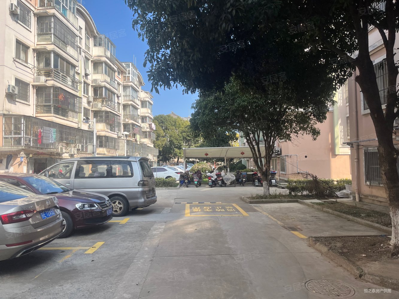 金谷小区3室2厅2卫157㎡南北80万