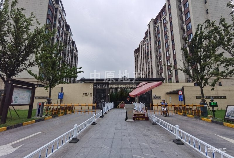 近商圈,视野好,交通便利,配套完善,云麓之城二手房,420万,4室2厅,3卫