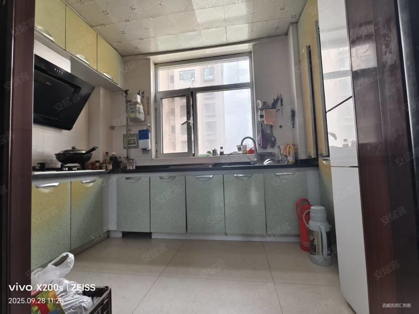 同心苑小区3室2厅1卫118㎡南北58万