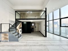 东莞厚街厚街万达新出！寮厦地铁口 大户型复式采光好 落地窗 家私齐全出租房源真实图片