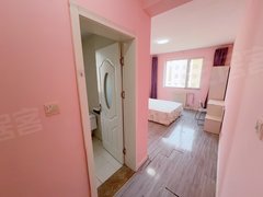 青岛李沧李沧宝龙城市广场近李村河生态廊道,近鼎世华府公园,独立卫浴,电梯房新河嘉苑出租房源真实图片