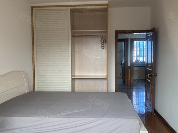 绍兴越城城南任家塔小区任家塔 两室 房子干净整洁 装有3个空调出租