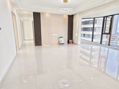 珠海横琴横琴口岸横琴华发广场 4室2厅2卫  电梯房 精装修129平米出租房源真实图片