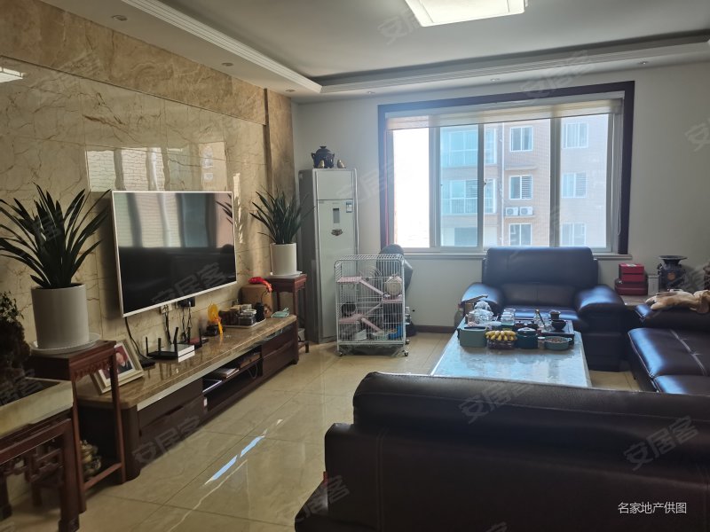 亚威金地家园 精装单价4千多 满五  电梯好楼层 南北通透