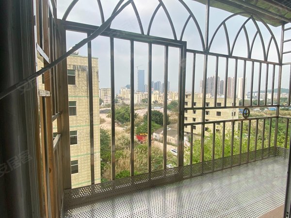 深圳龙岗爱联东森花园东森花园 免押金 包水电 免押金 首月免租 近