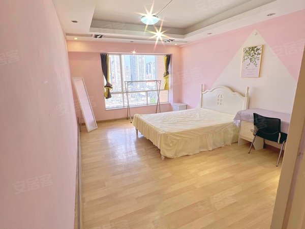 昆明官渡和平村米兰国际塘子巷地铁口 拎包入住 家具家电齐全 押一付