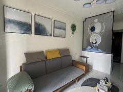 肇庆四会东城凤凰半岛二期 精装修定制衣柜 家私家电齐全出租出租房源真实图片