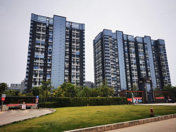 深圳宝安石岩致富居宝安石岩羊台山庄致富居花园小区视频出租房源真实