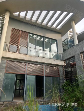 西海岸高档别墅泰达比华利山庄性比价很高的独栋别墅比邻侨中九小