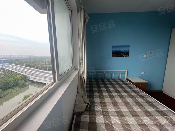 上海宝山罗南美罗家园罗秀苑美罗家园罗秀苑,小区带充电桩,停车方便押