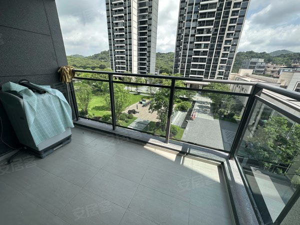 广州黄埔香雪时代香树里香雪站 时代香树里 精装三房 价格实惠 家私