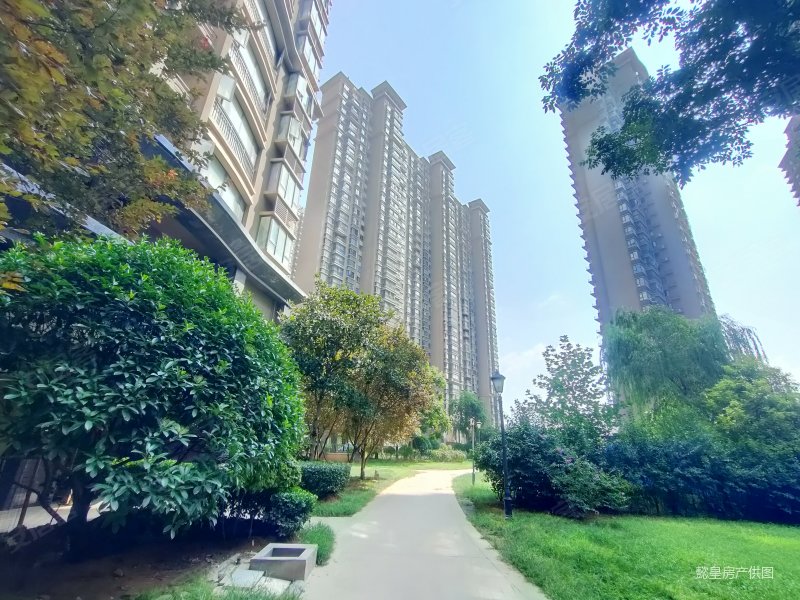 洛阳房产网>洛阳二手房>西工二手房>王城公园二手房>天城一品(东区)>
