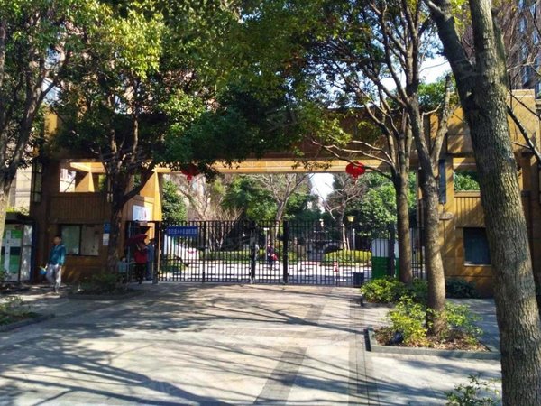 上海嘉定黄渡莱英北郡莱英北郡 3室2厅1卫 配套齐全 精装修 南北通透