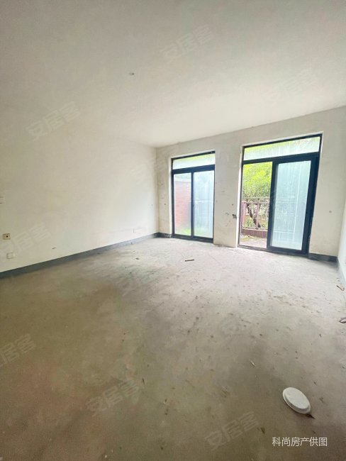 轻轨站 纯别墅小区 带地下室 带车位 大阳台 户型好业主急售,融城华府