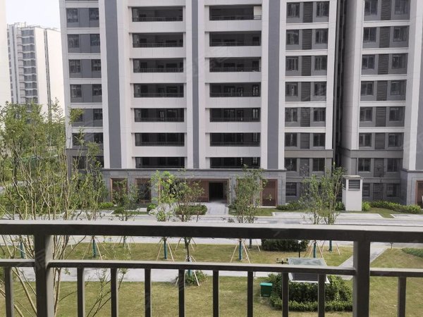 昆山巴城巴城兰亭大境花园兰亭大境朝南单间全新装修,房东急租出租