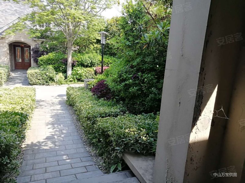 湖玺庄园精英名媛富豪可重新土建与张艺谋做邻居