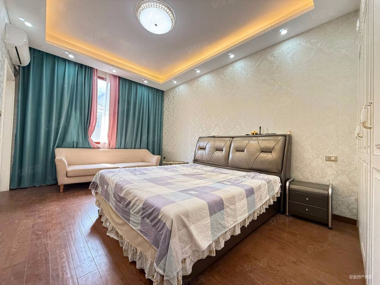 五洲庄园6室2厅3卫280㎡南北88万